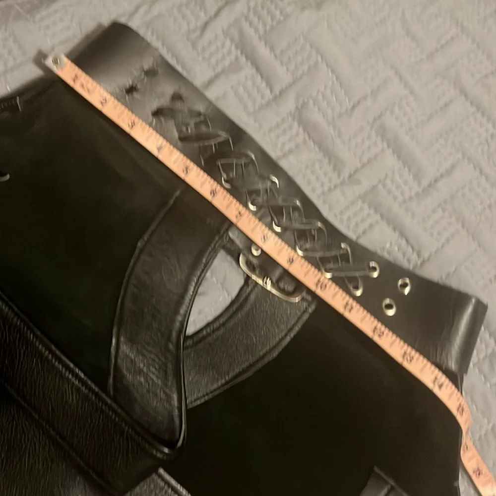 R2) Leather Chaps - Picture 9 of 10